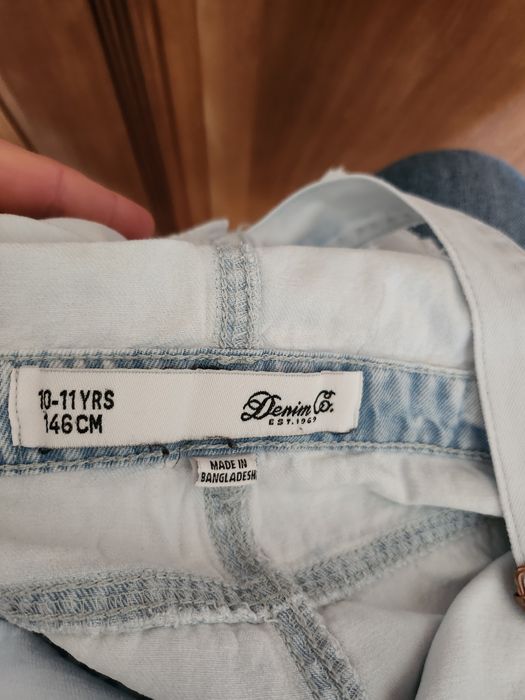 Ogrodniczki krótkie jeansowe r. 146