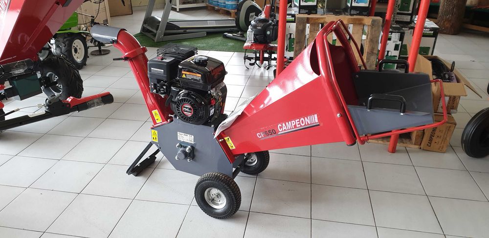 Biotriturador Campeon Gasolina ( tritura até 10 cm )