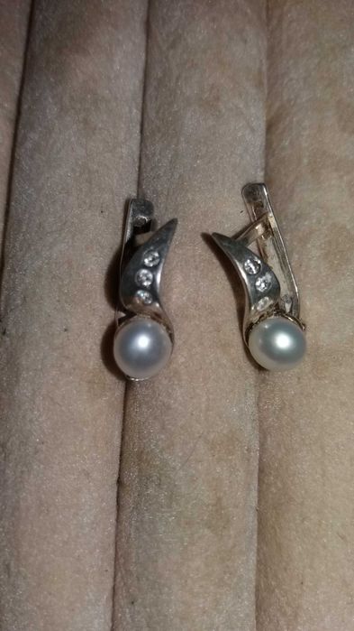 Продам серебряные серьги и кольцо 925 проба
