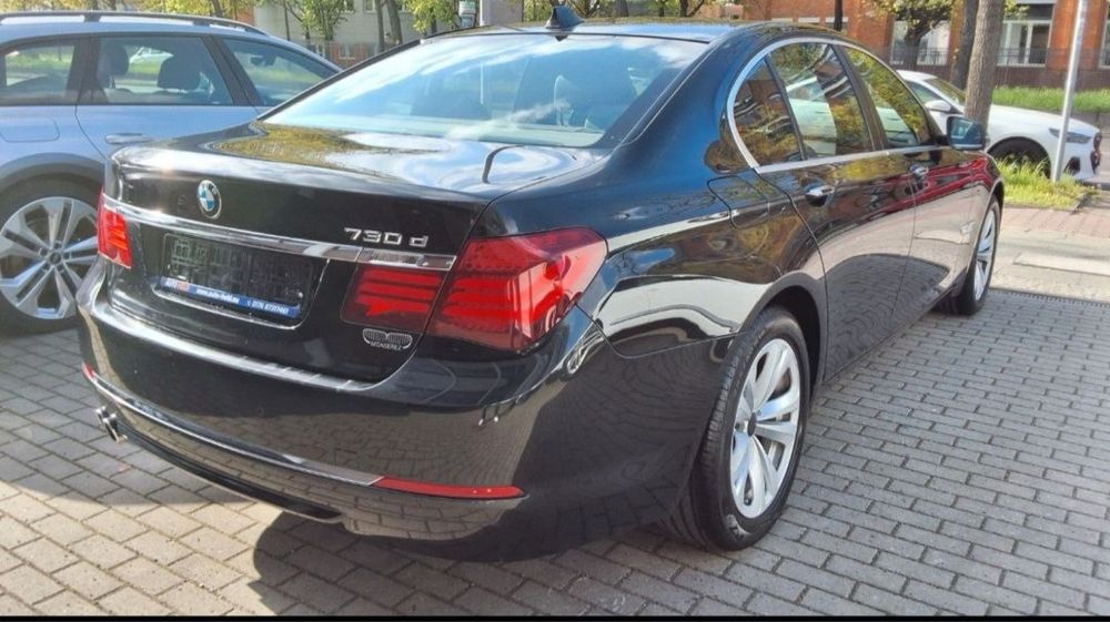 BMW 740 Lxi (Седан)