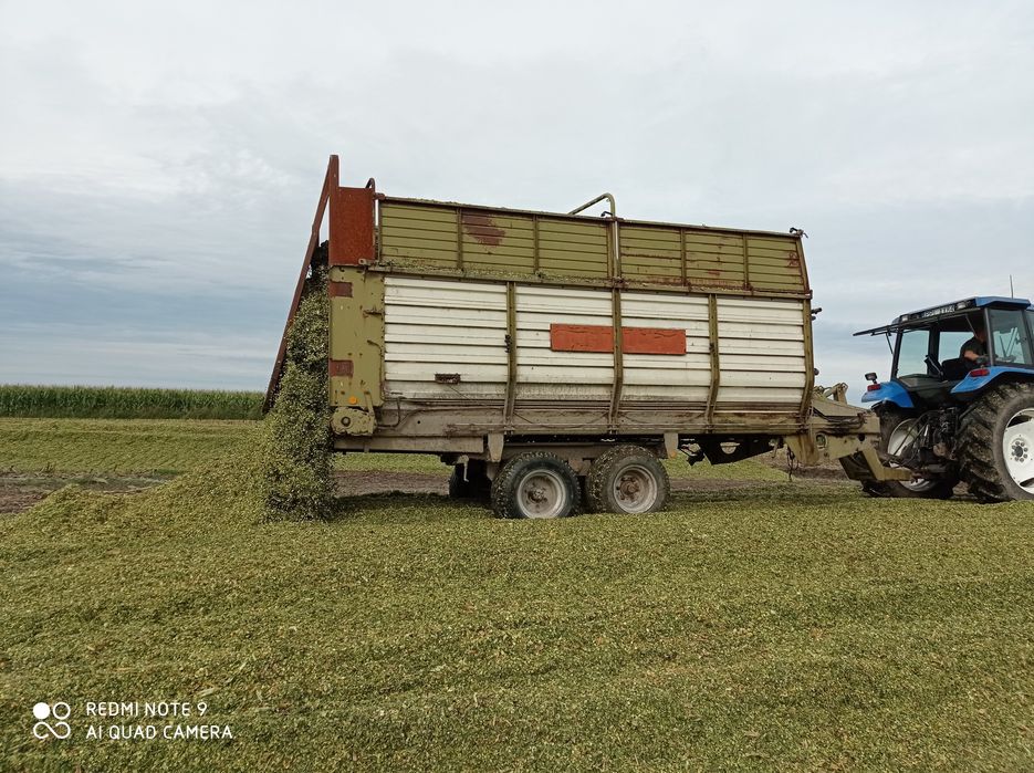 Przyczepa objętościowa do kukurydzy dolny zaczep