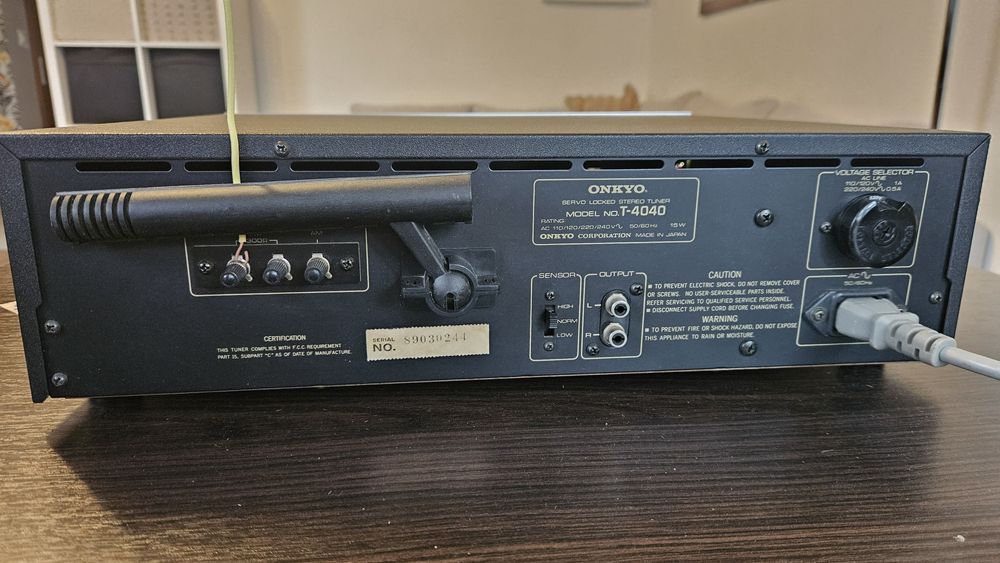 Onkyo T-4040 wysokiej klasy tuner radiowy / Zero rys