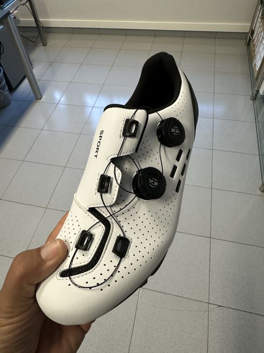 Sapatos de encaixe