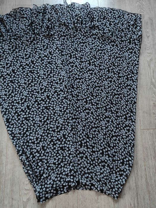 Spódnica w drobne kwiatki pas.80 cm