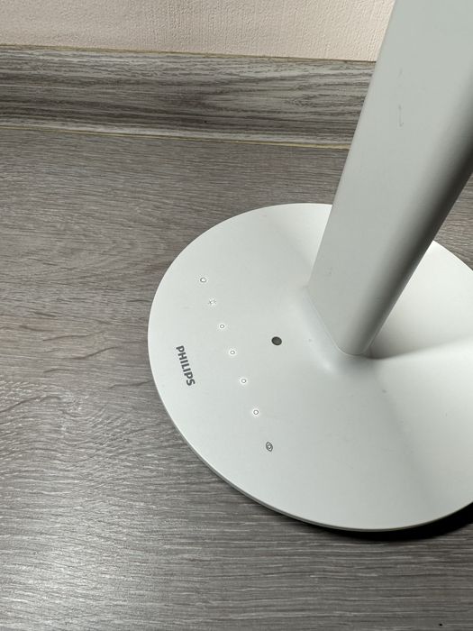 Розумна настільна лампа Philips в колаборації з Xiaomi