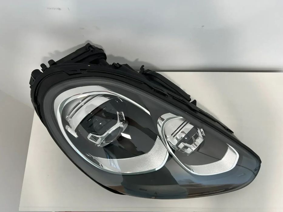 Farol Otica Original Porsche Macan lado Direito