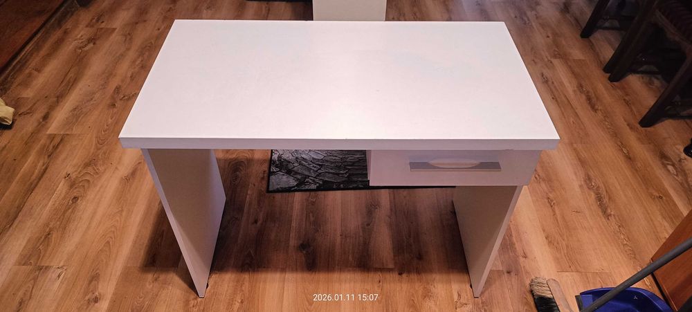 biurko młodzieżowe