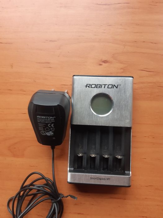 Зарядний пристрій