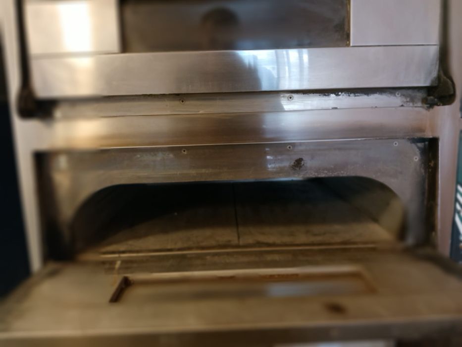 Dwukomorowy piec do pizzy