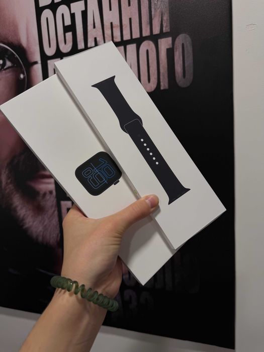 Apple Watch SE 3 GPS 40mm Al Case with Midnight Sport Band S/M Нові