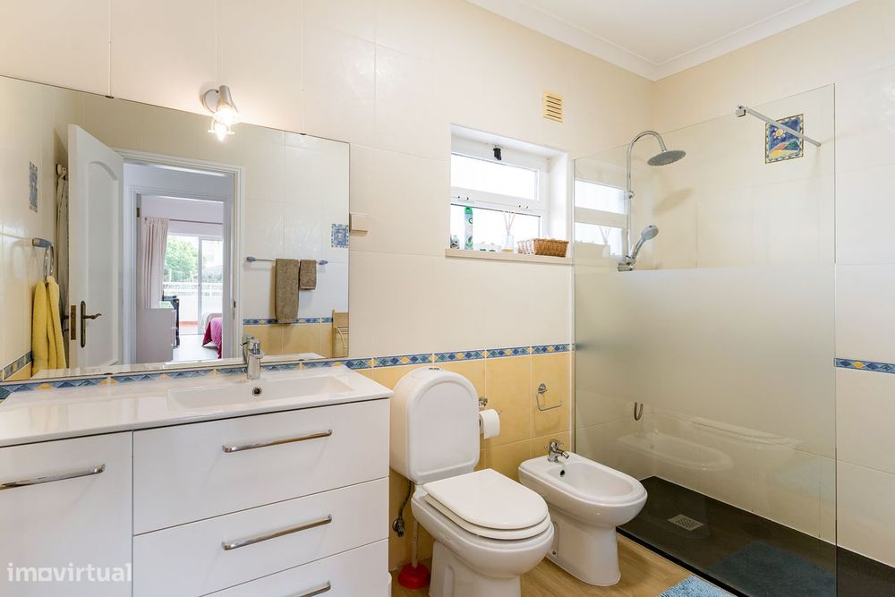 Apartamento T1+1 a pé da praia da Galé