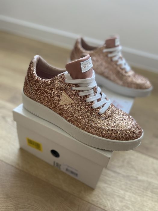 Sneakersy Guess r 39