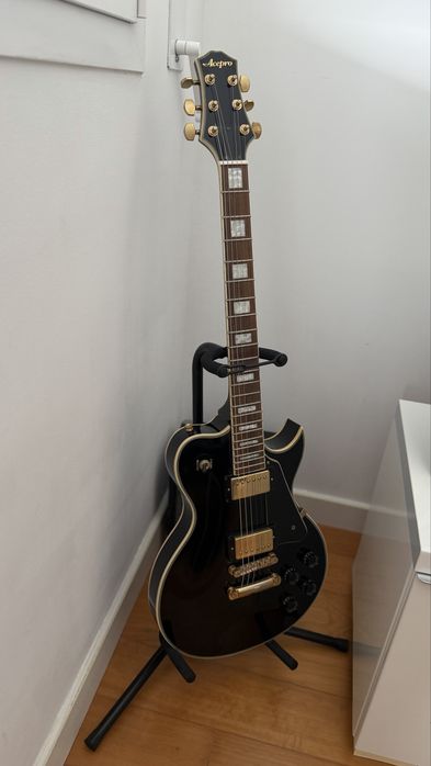 Guitarra elétrica  estilo Les Paul da Acepro  + amplificador Fender Frontman 10G