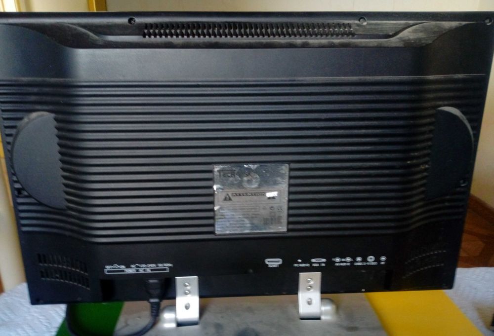 Televisão + balança digital