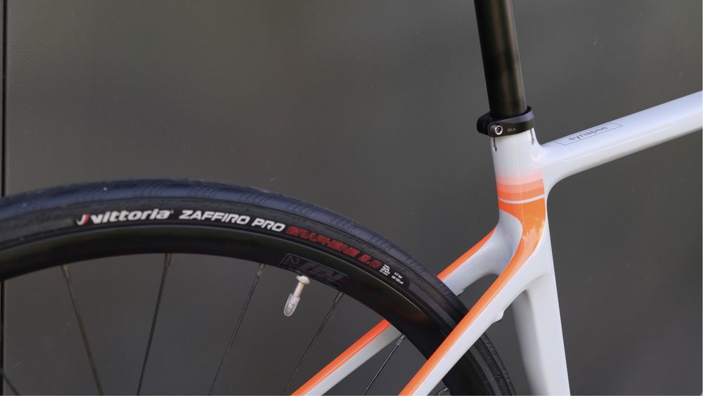 Шосейний велосипед Cannondale Synapse Carbon 3 105