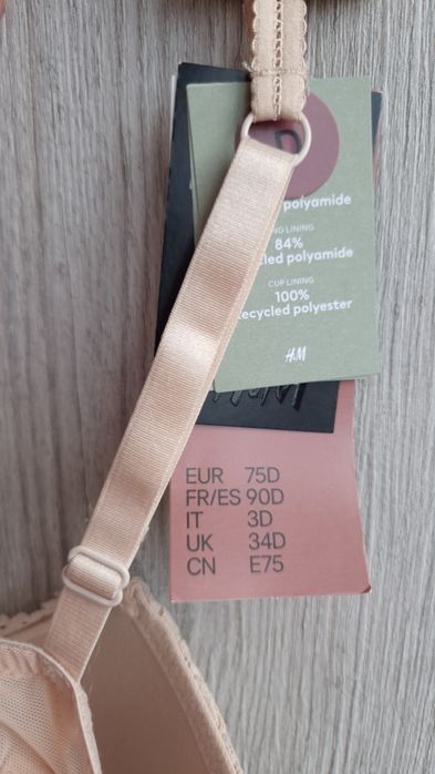 Бюстгальтер фірми Hm Push up