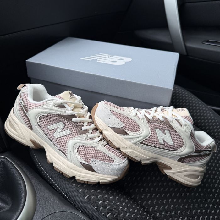 Жіночі кросівки нюбеланс рожеві з сірим сітка весна літо New balance 530 grey pink beige