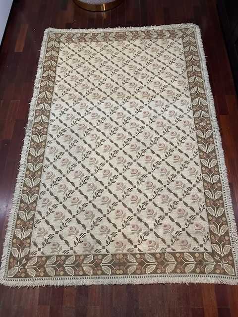 Tapete Arraiolos 1,80m x 1,20