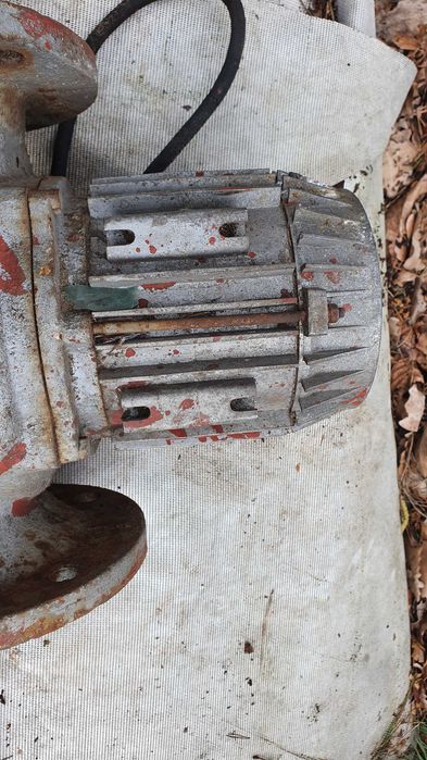 3 Pompy obiegowe stare