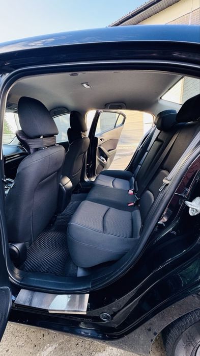 Mazda 3 2015.