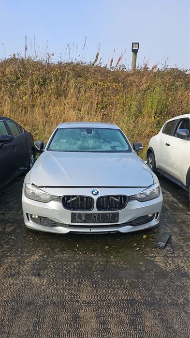 Bmw f30 2.0d przod kompletny