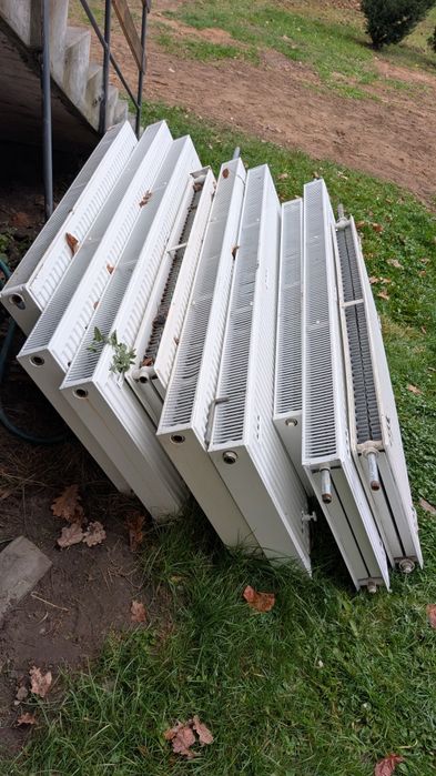 Grzejniki Purmo 1800x600 i 1400x600 głowice gratis 9 sztuk