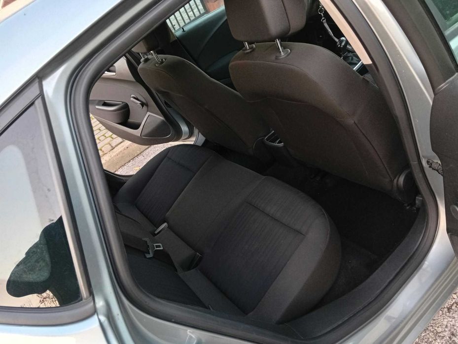 Opel Astra 1.4 Ecotec  benzyna 100 KM Polecam