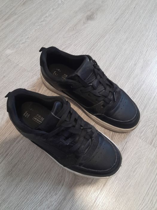 Sprzedam chłopięce buty sportowe rozmiar 36