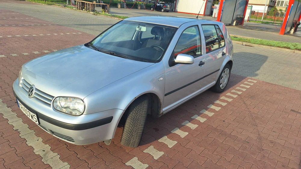 Volkswagen Golf 1.6 Lpg hak klima