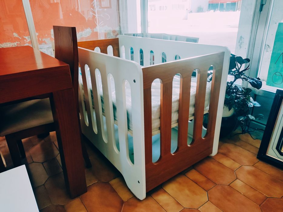 Berço para bebé NOVO