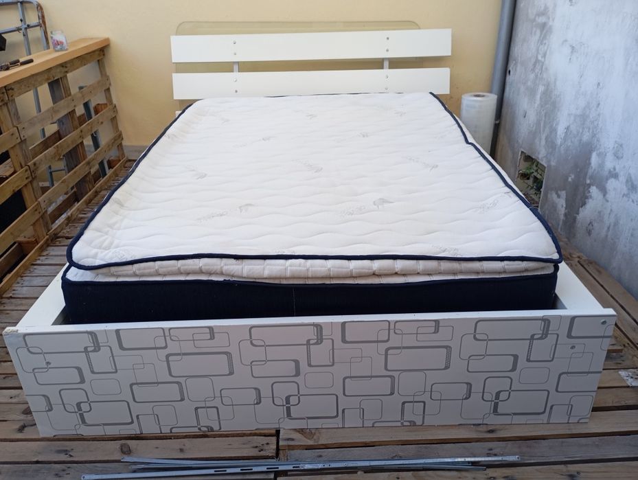 Cama com colchão