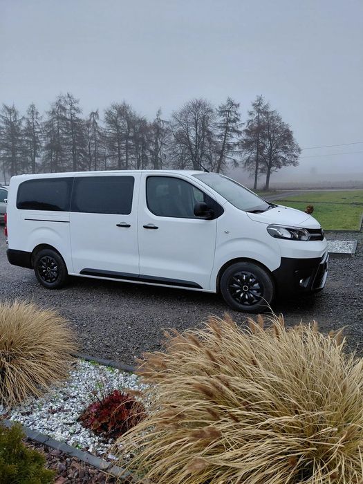 Toyota ProAce Toyota Proace Verso 2.0 diesel stan bardzo dobry
