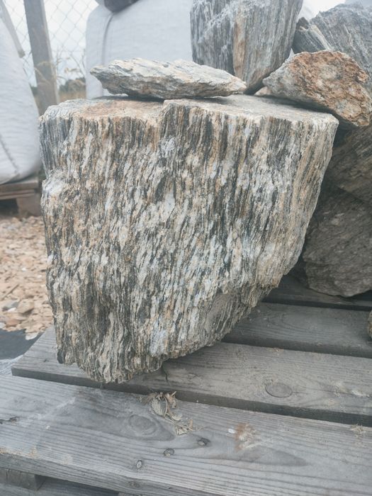 Kamień ozdobny kora kamienna, Cristal wchate , duże głazy