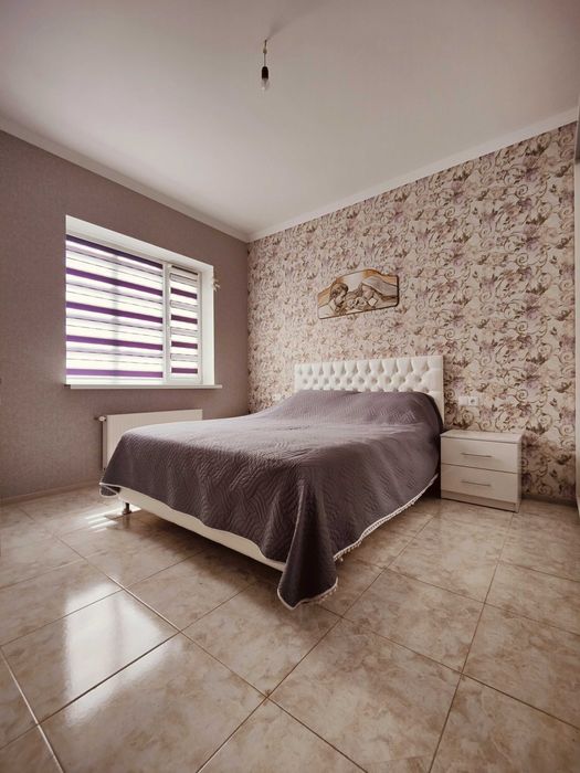 Продається домоволодіння з 2-ма будинками