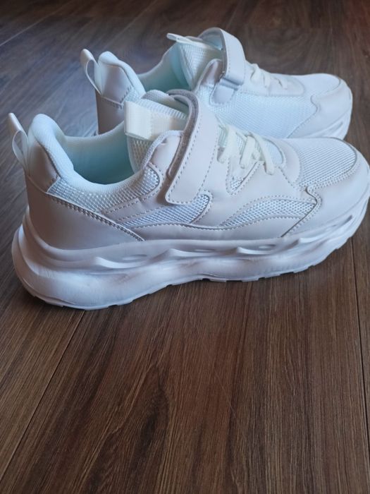 Sneakersy damskie 39