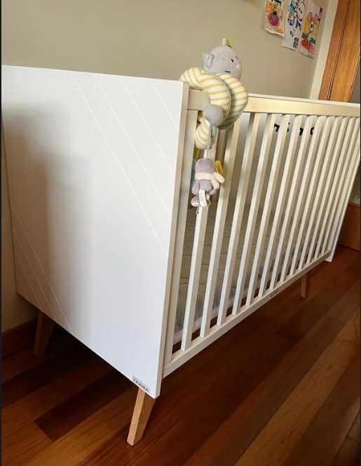 Berço Bebe . Mobiliário