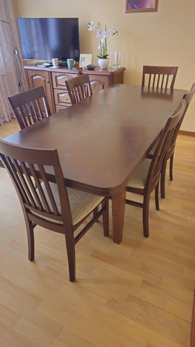 Stół + 6 krzeseł na sprzedaż