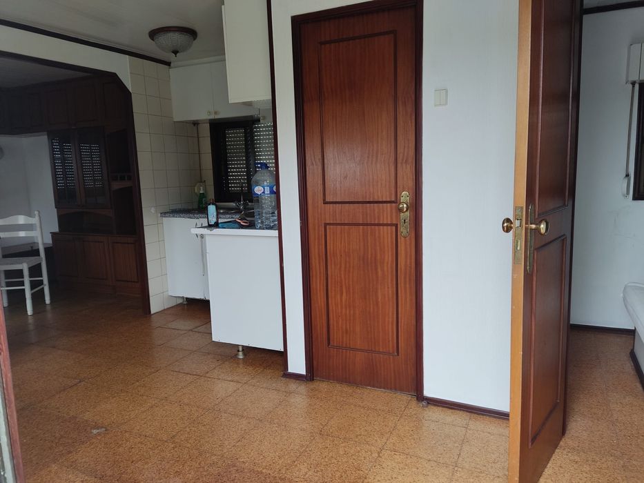 Aluga se T 2 em pereiro de palhacana