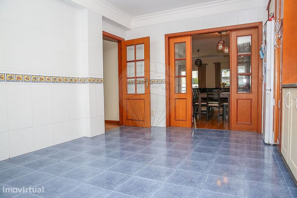 Moradia T5 para venda