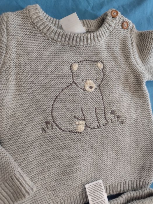 На выписку детский костюм