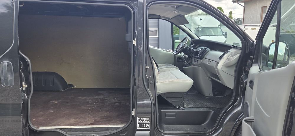 Nissan Primastar 2.5 Dci 2010 Rok Servis Orginał  Trafic Vivaro