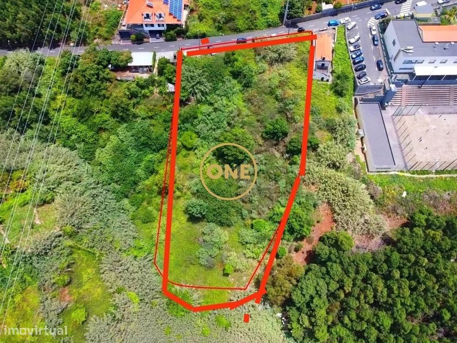 Terreno com 3707 m2