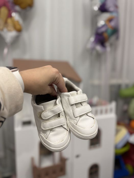 Дитячі кеди від H&M