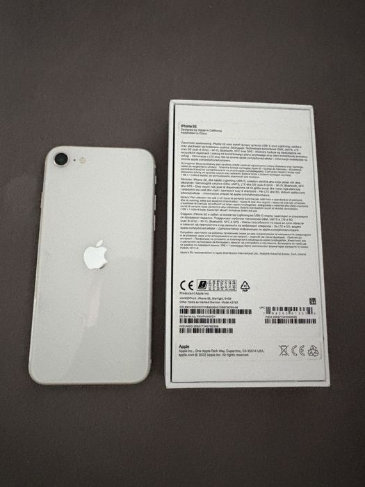 Iphone SE 3 gen. Kolor Starlight