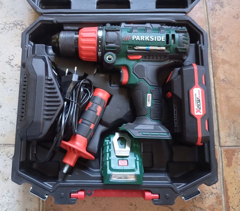 Aparafusadora de impacto a bateria 20V  Parkside