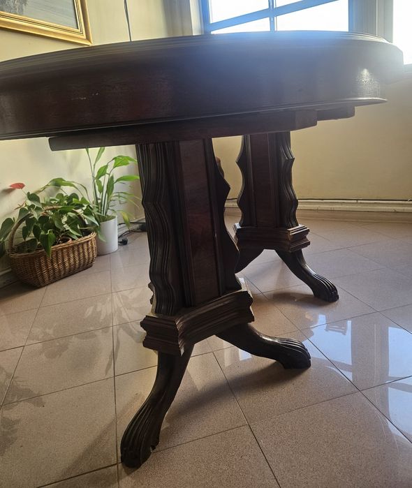 Mesa de madeira.