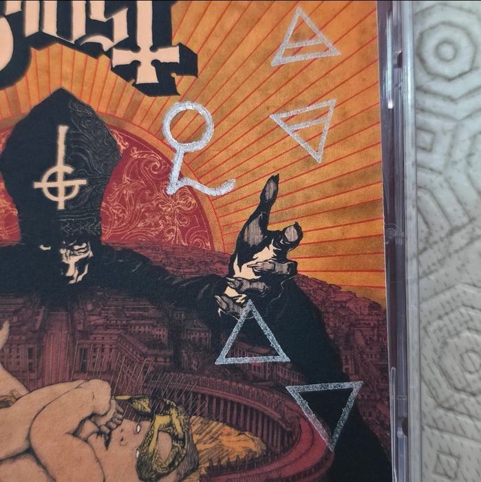 Ghost - Infestissumam autografado