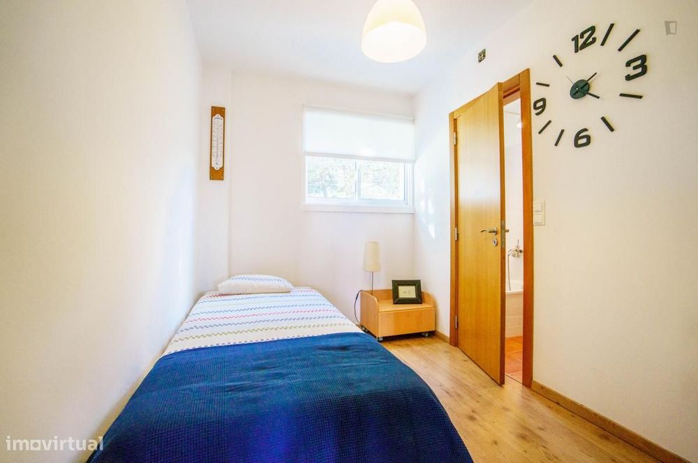 Quarto - localizado em Lisbon