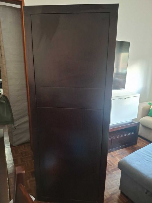 Movel para sala de televisão e garrafeira