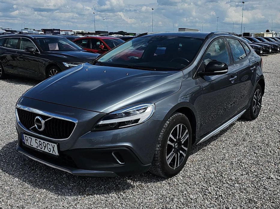 Volvo V40 Volvo V40 Cross Country f-a VAT 23%